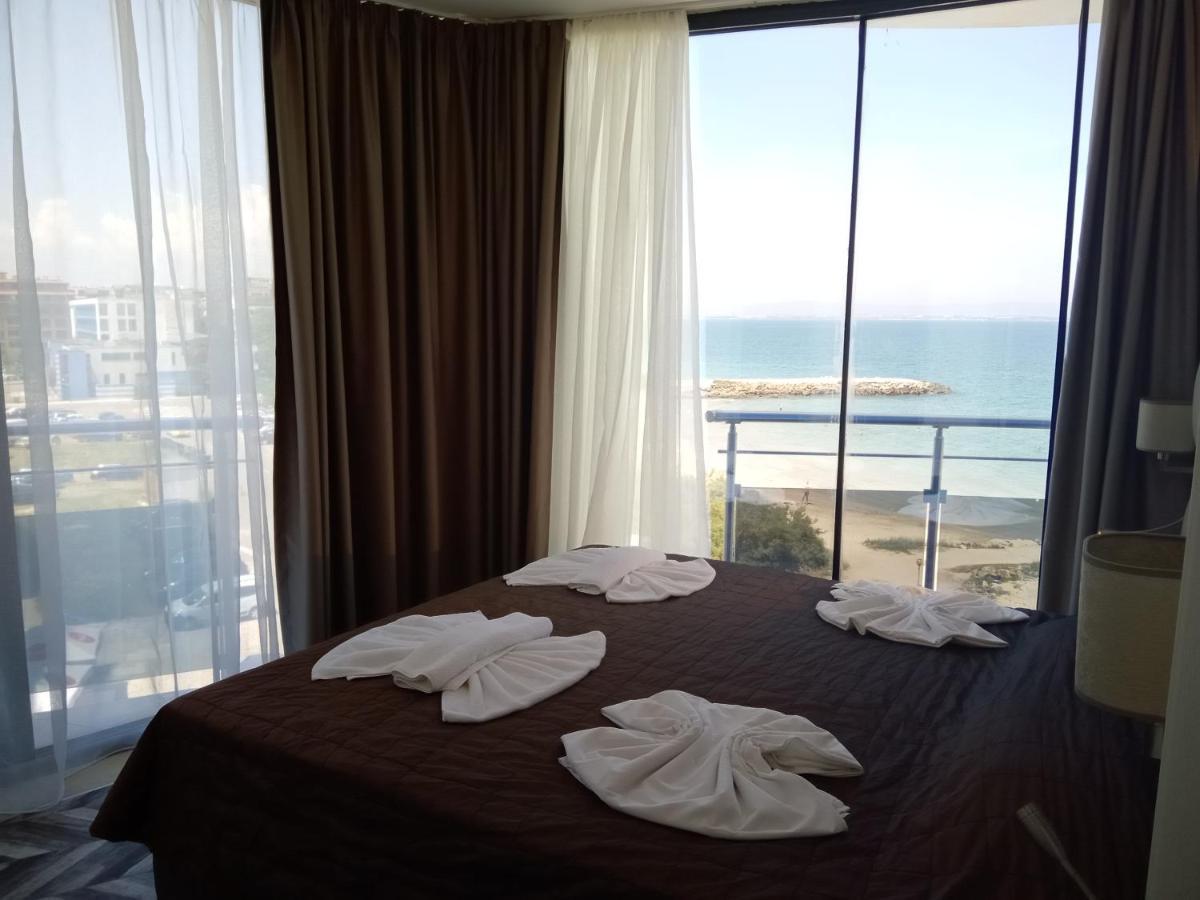 Sea View Triple S B Apartman Pomorie Kültér fotó